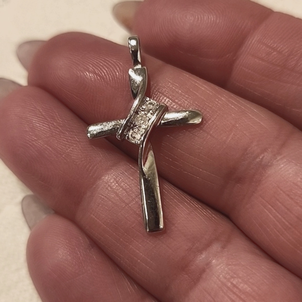 Sterling Silver Cross w/ 3 cz stones - CHAIN NOT INCLUDED